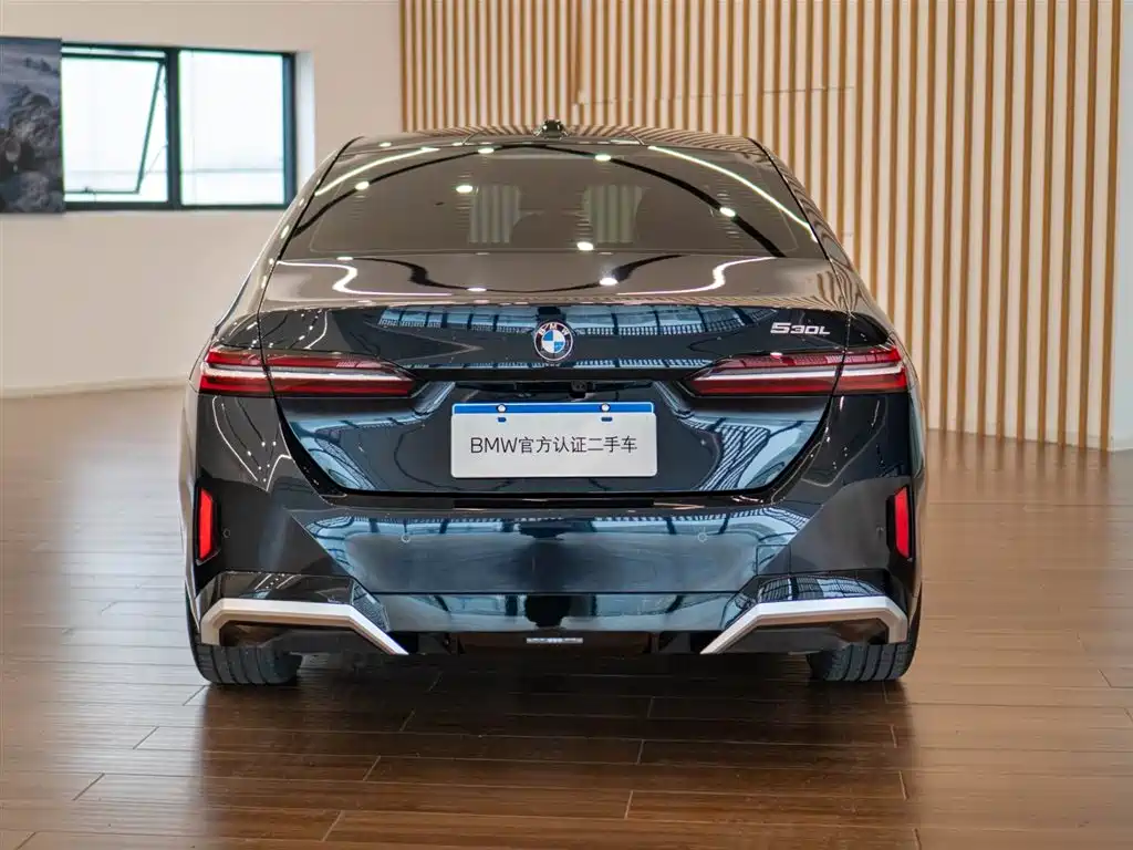 BMW 5 Series 2024