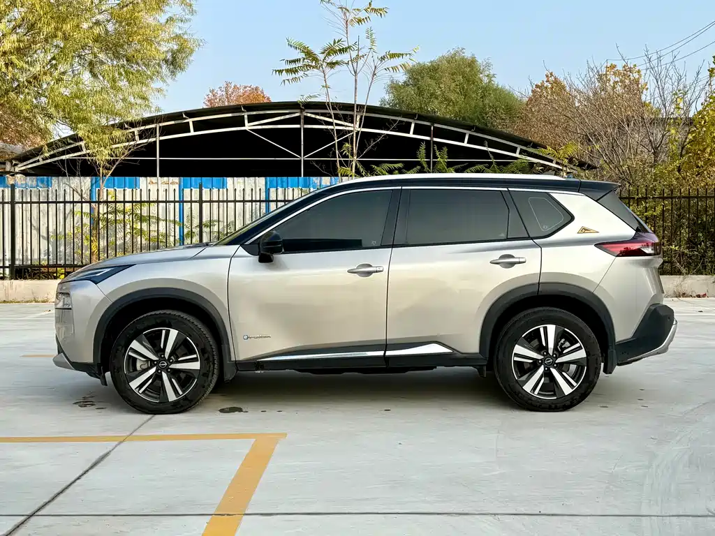 Nissan X-Trail 2023 — фото 8