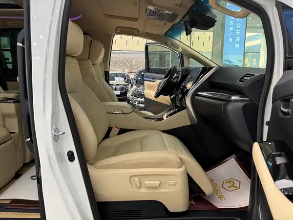 Toyota Alphard 2022