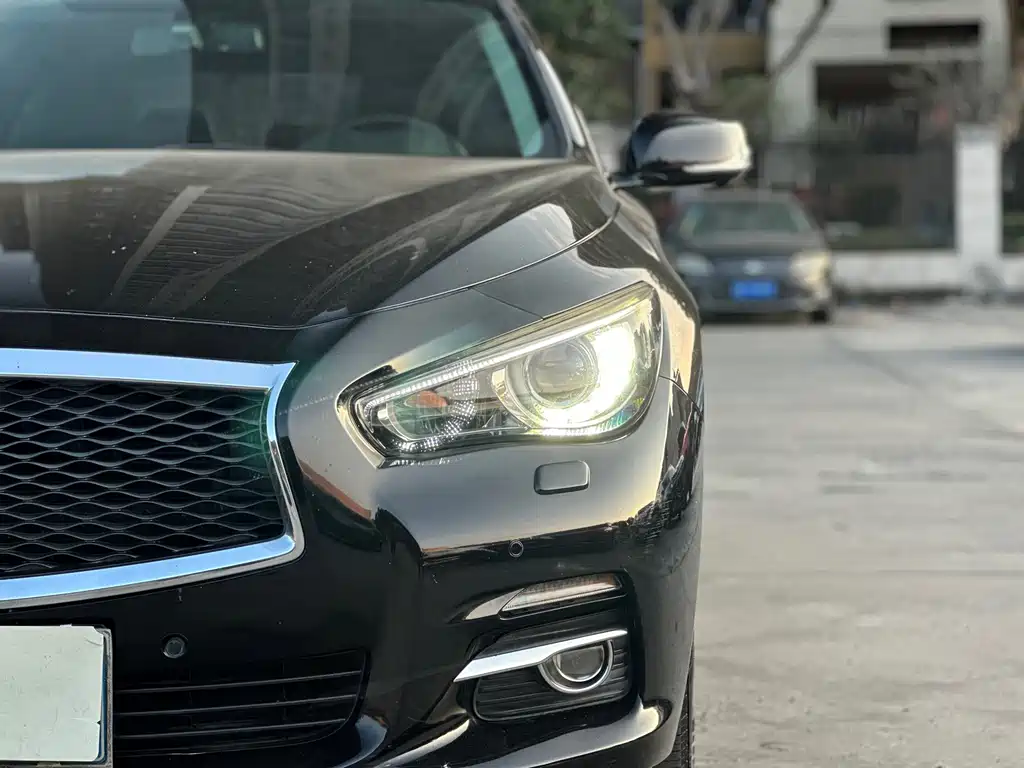 Infiniti Q50L 2017 — фото 4