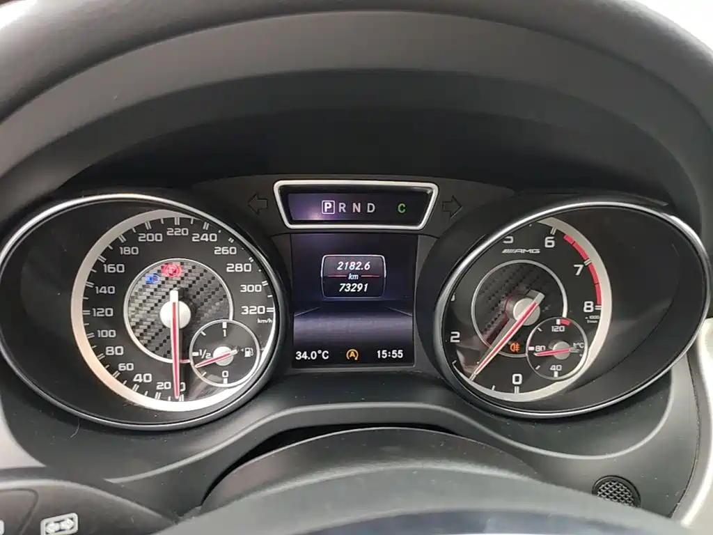Mercedes-Benz GLA AMG 2015 — фото 8