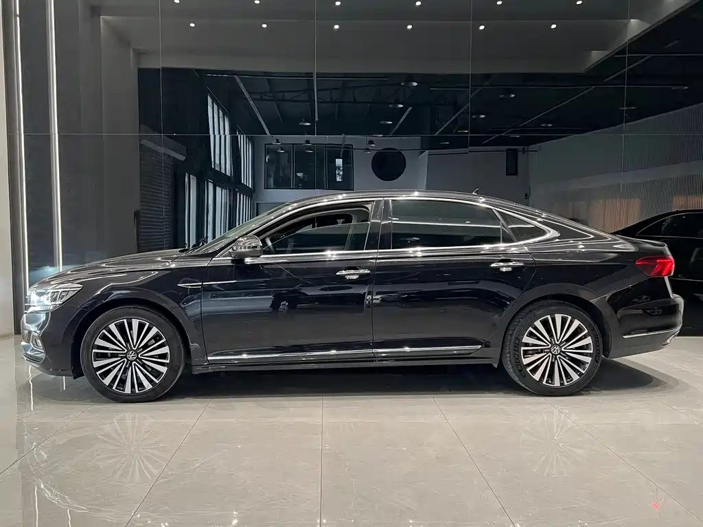 Volkswagen Passat 2021 — фото 4
