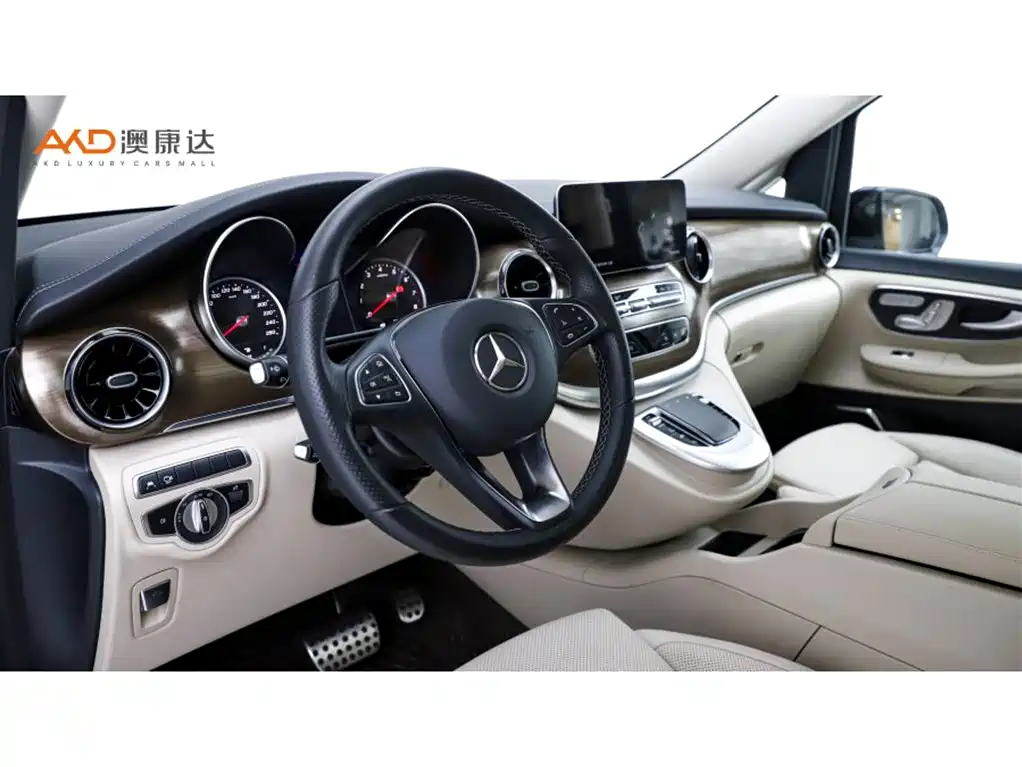 Mercedes-Benz V-Class 2023 — фото 6