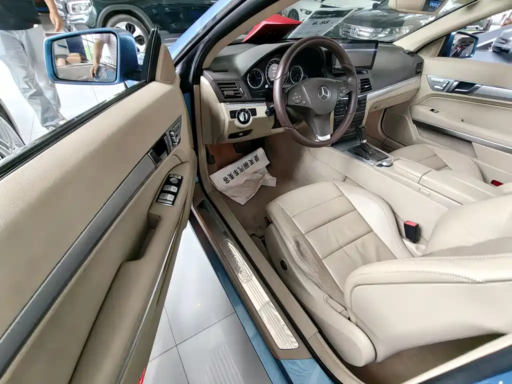 Mercedes-Benz E-Class 2011