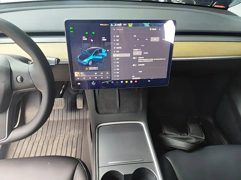 Tesla Model Y 2023 — фото 13