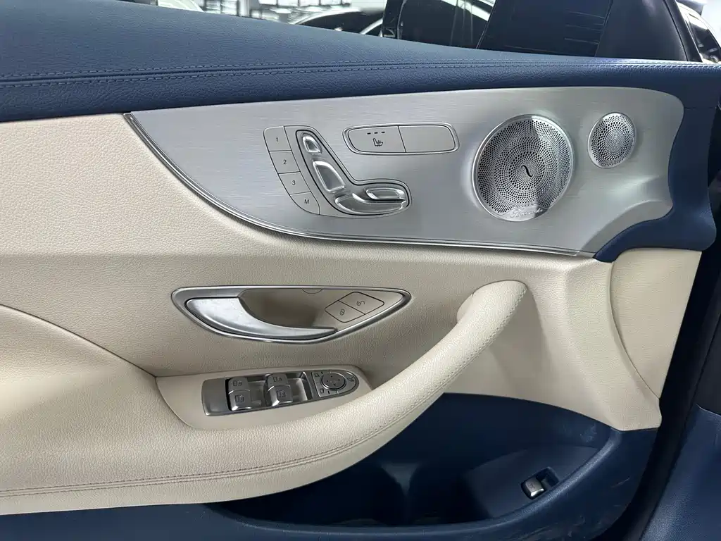 Mercedes-Benz E-Class 2022 — фото 4