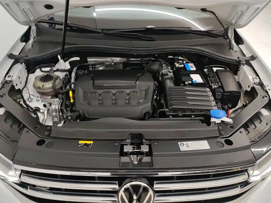 Volkswagen Tiguan L 2023 — фото 10