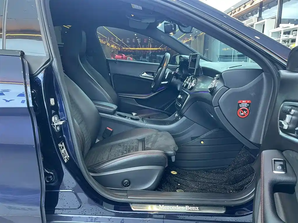Mercedes-Benz CLA 2018 — фото 18