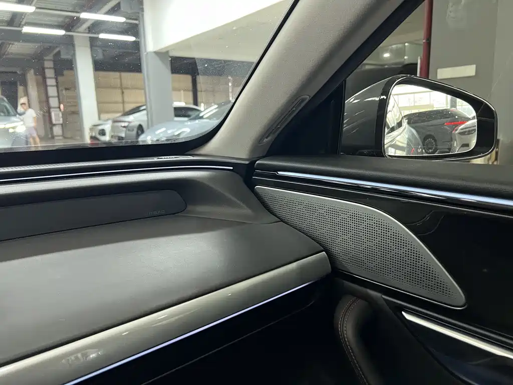 XPeng P7 2021 — фото 13