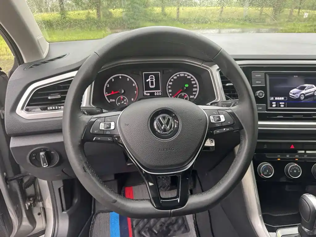 Volkswagen T-Roc 2019 — фото 16