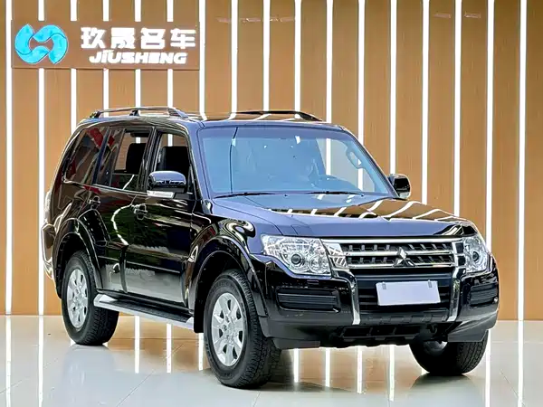 Mitsubishi Pajero 2017