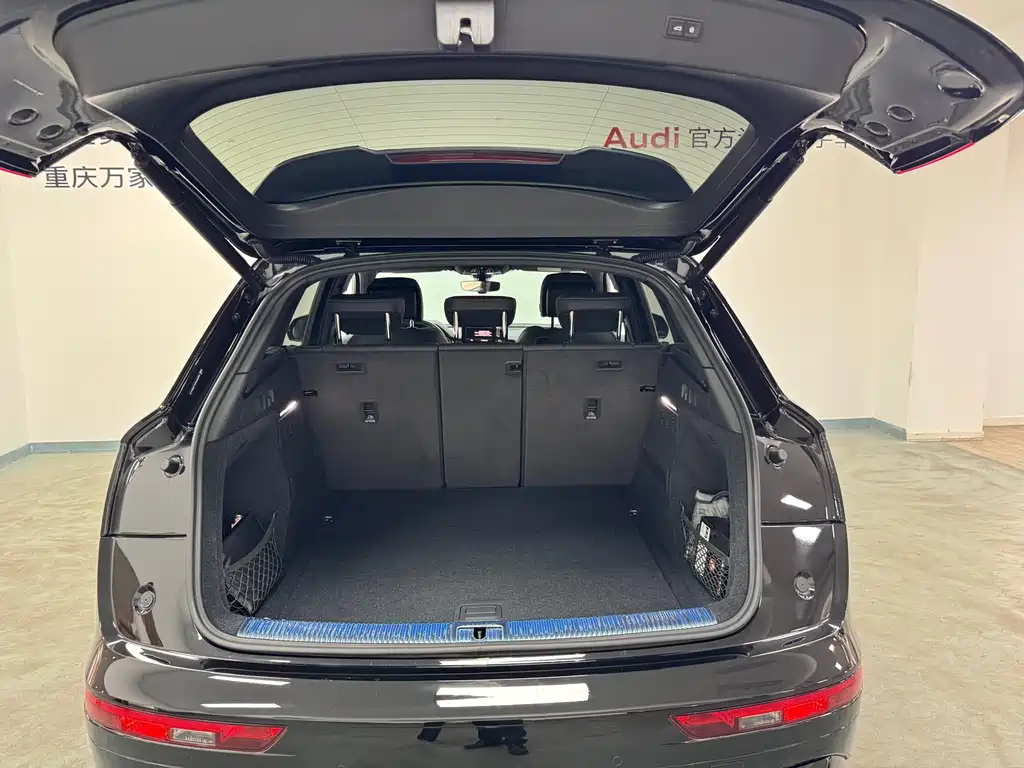 Audi Q5L 2023 — фото 16