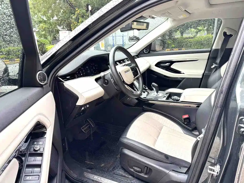 Land Rover Evoque 2021 — фото 9
