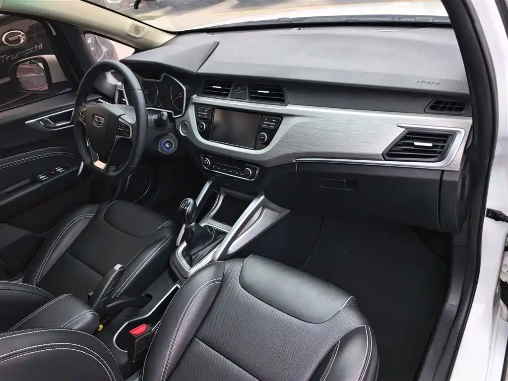 Geely Vision X3 2018 — фото 14