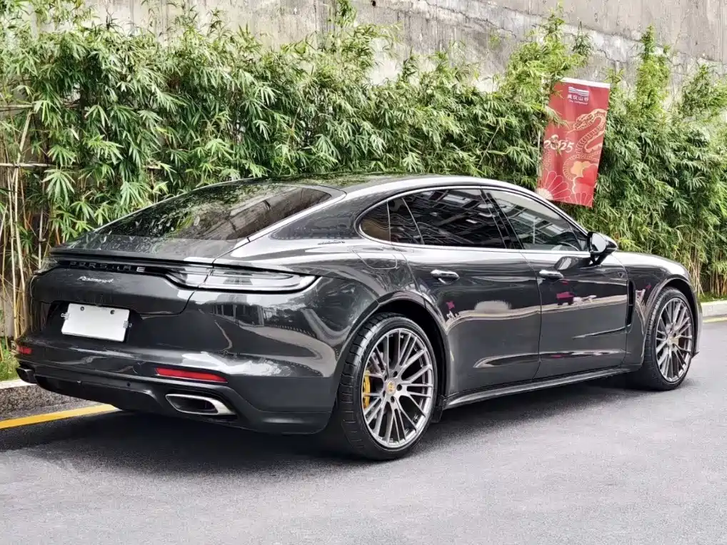 Porsche Panamera 2021 — фото 10