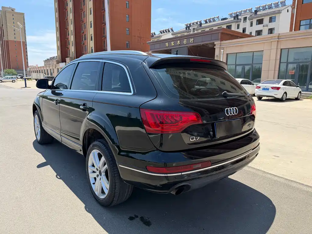 Audi Q7 2011