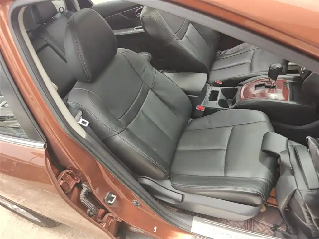 Nissan X-Trail 2015 — фото 25