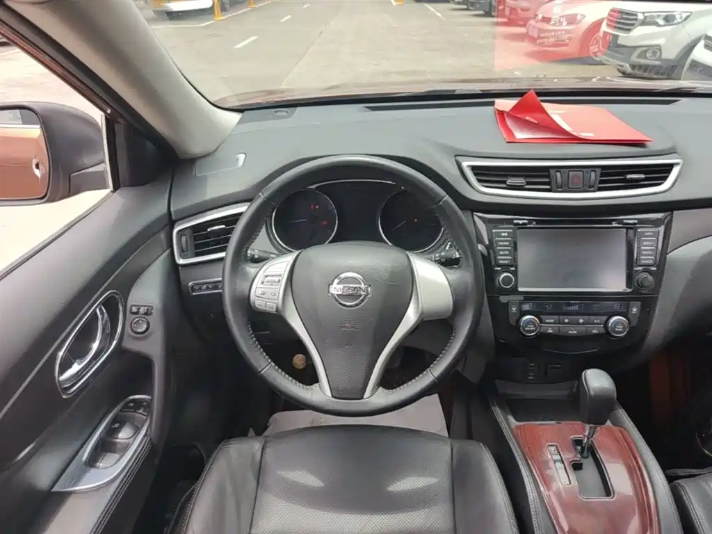 Nissan X-Trail 2015 — фото 11