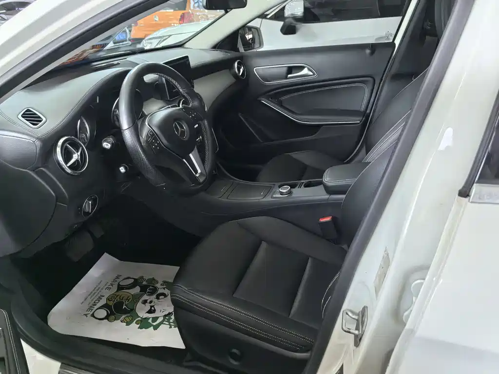 Mercedes-Benz GLA 2015 — фото 7