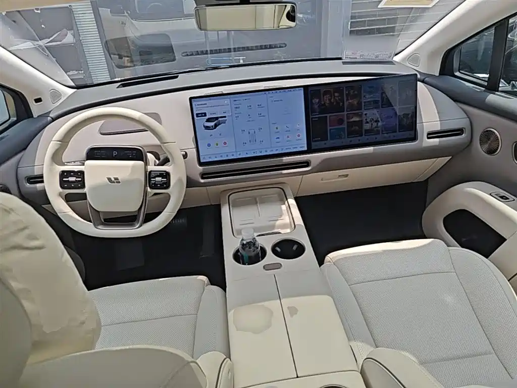 Li Auto i8 2026 — фото 10