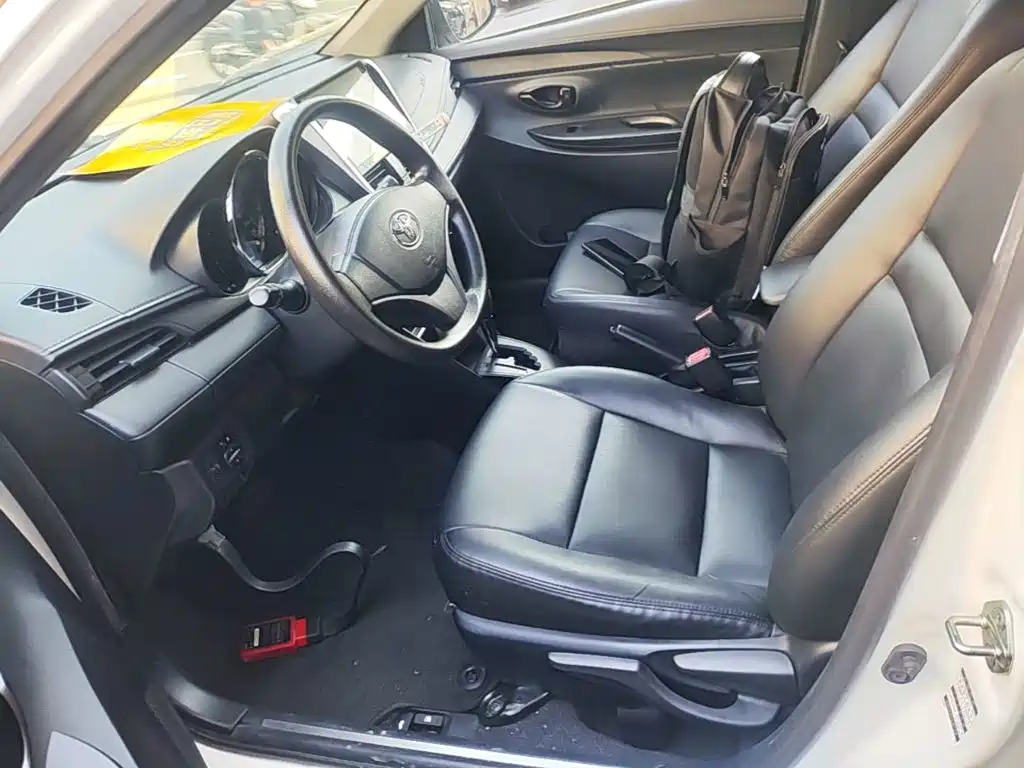 Toyota Yaris L 2019 — фото 15