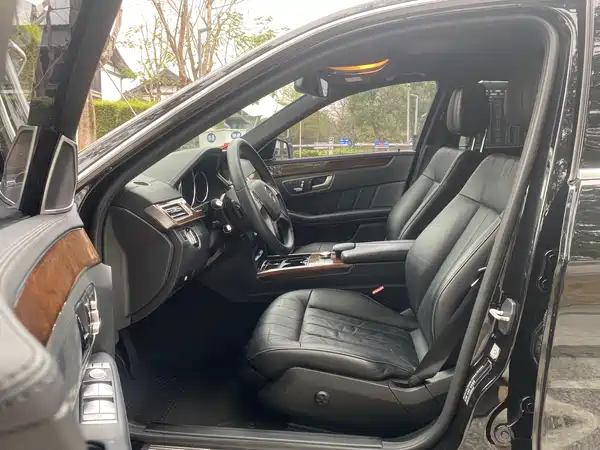 Mercedes-Benz E-Class 2015