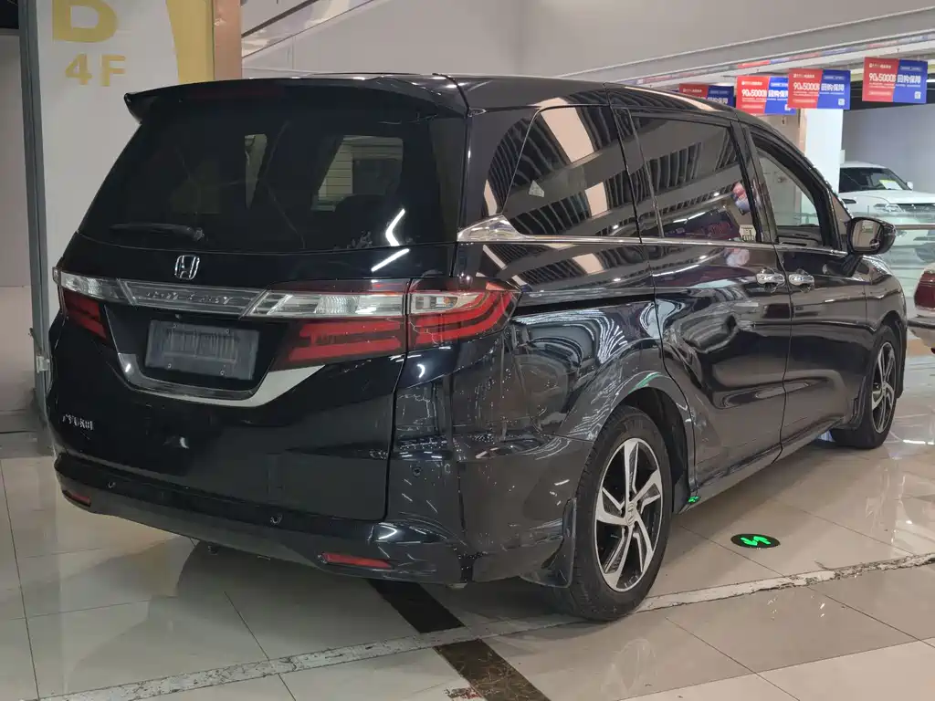 Honda Odyssey 2016 — фото 5