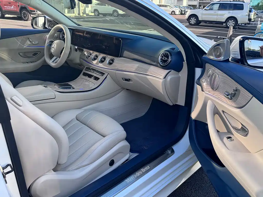 Mercedes-Benz E-Class 2023 — фото 7