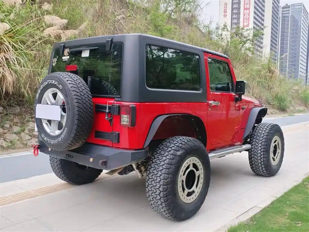 Jeep Wrangler 2014 — фото 9