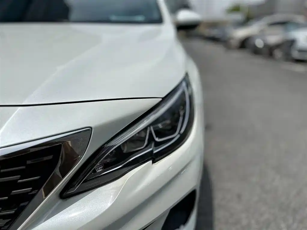 Peugeot 408 2020 — фото 10