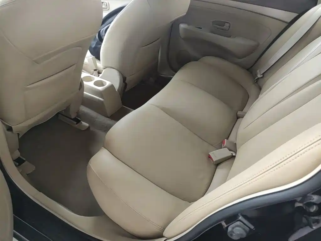 Nissan Sylphy 2016 — фото 17