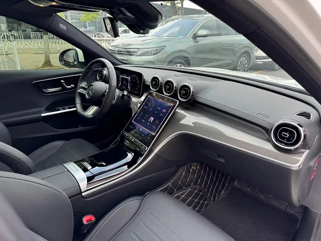Mercedes-Benz C-Class 2023 — фото 22