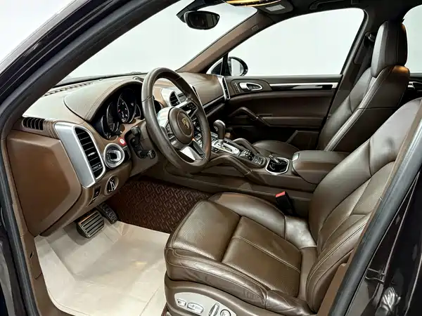 Porsche Cayenne 2016