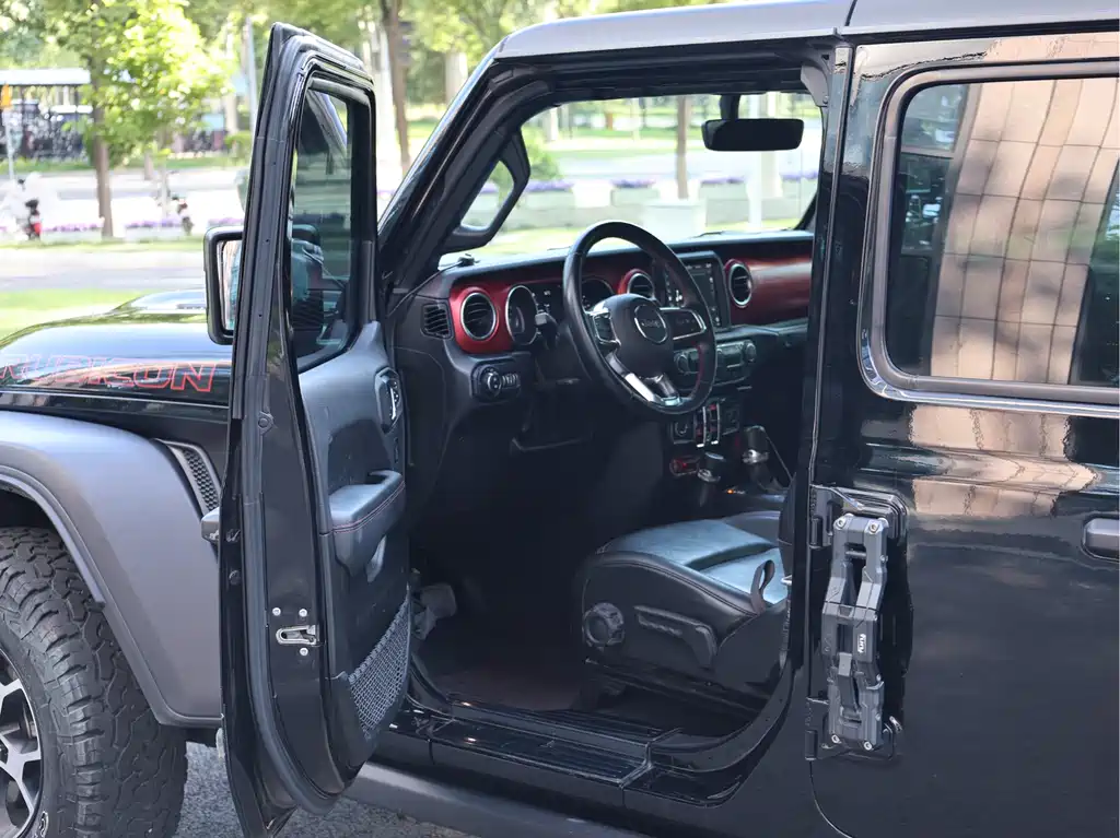 Jeep Wrangler 2022 — фото 10