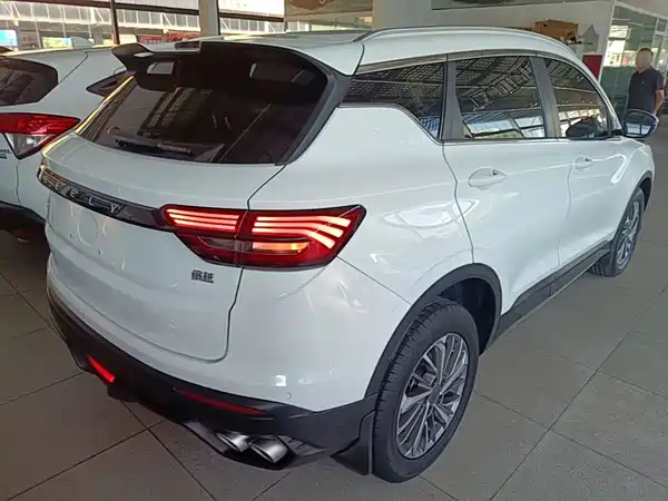 Geely Binyue 2022