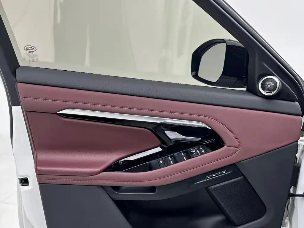 Land Rover Range Rover Evoque 2023 — фото 13