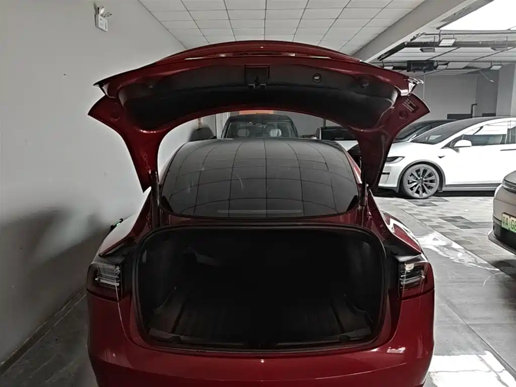 Tesla Model 3 2022 — фото 19