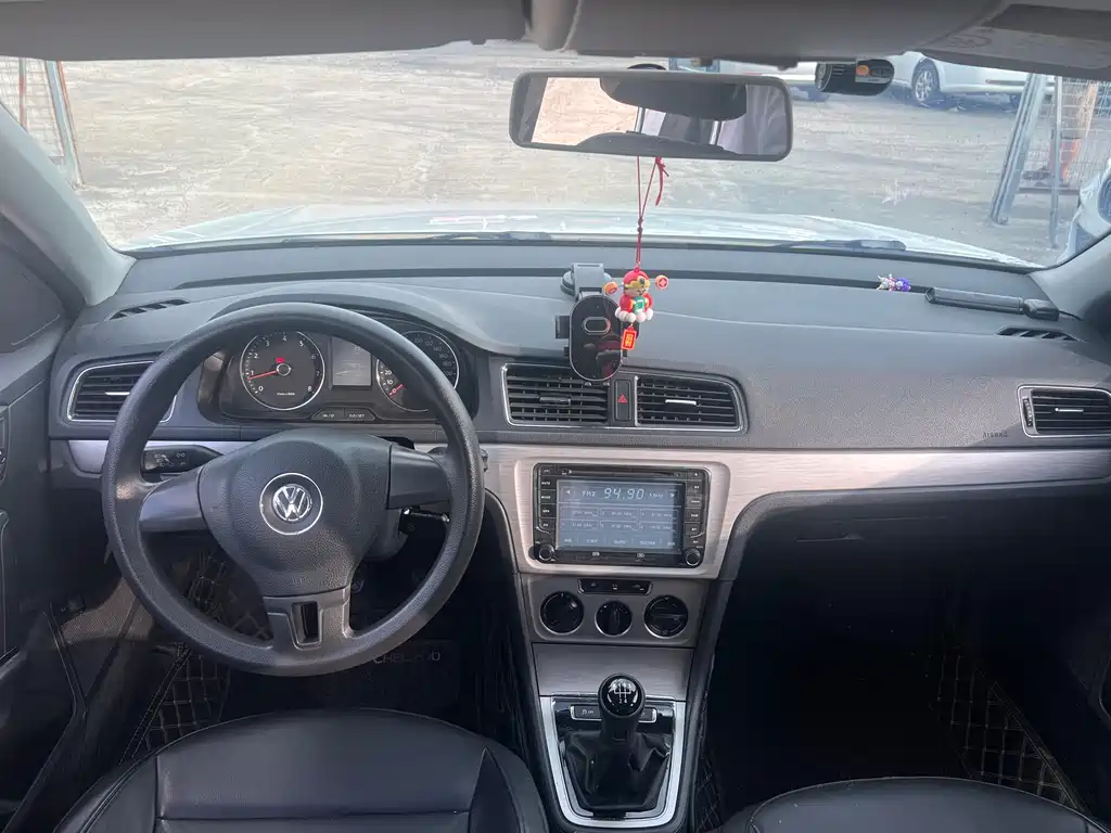 Volkswagen Lavida 2015