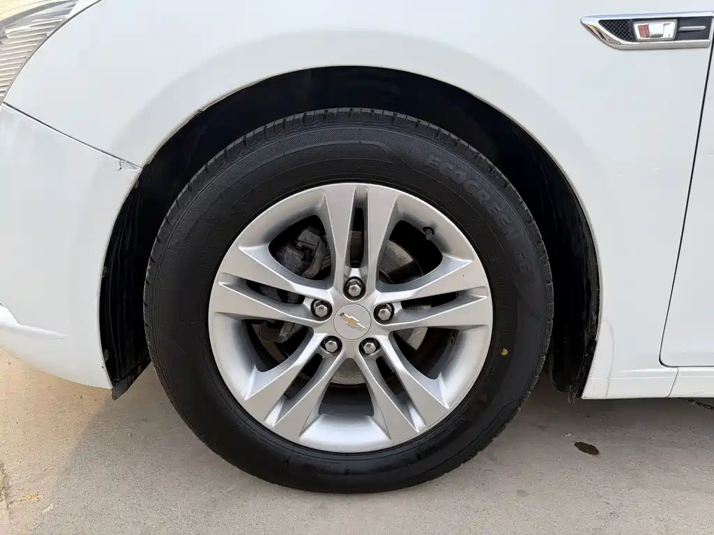 Chevrolet Cruze 2015 — фото 10