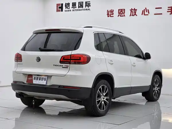 Volkswagen Tiguan 2015