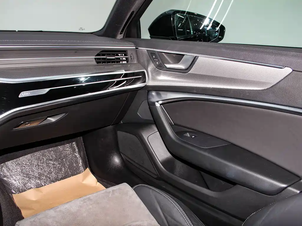 Audi A6L 2021 — фото 24