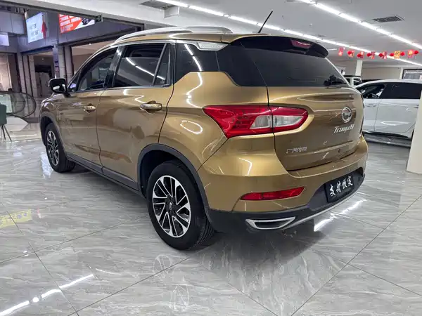 GAC Trumpchi GS4 2015