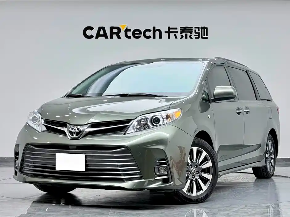 Toyota Sienna 2020 — фото 1