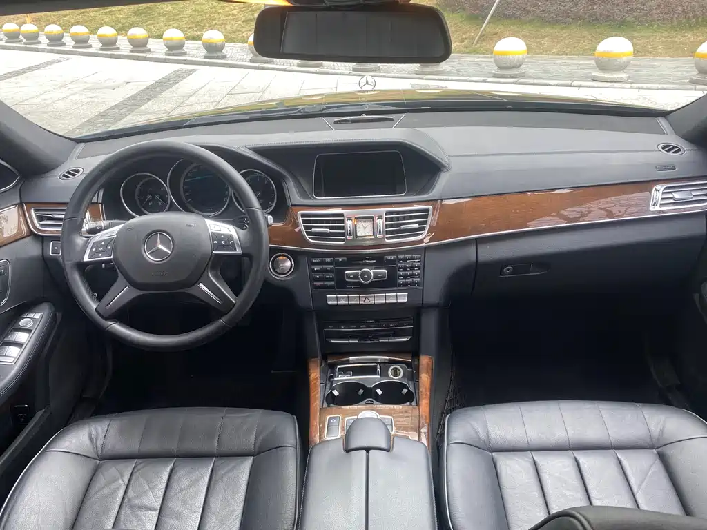 Mercedes-Benz E-Class 2014 — фото 12