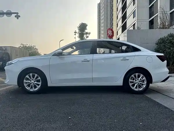 Roewe i5 2025