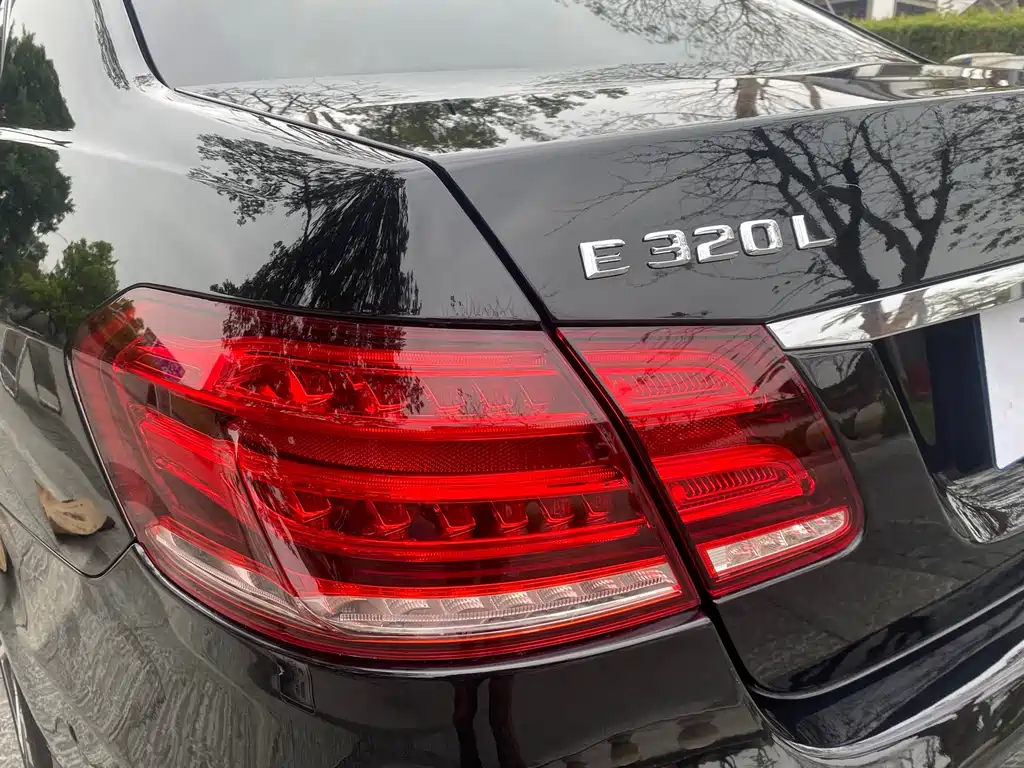 Mercedes-Benz E-Class 2014 — фото 18