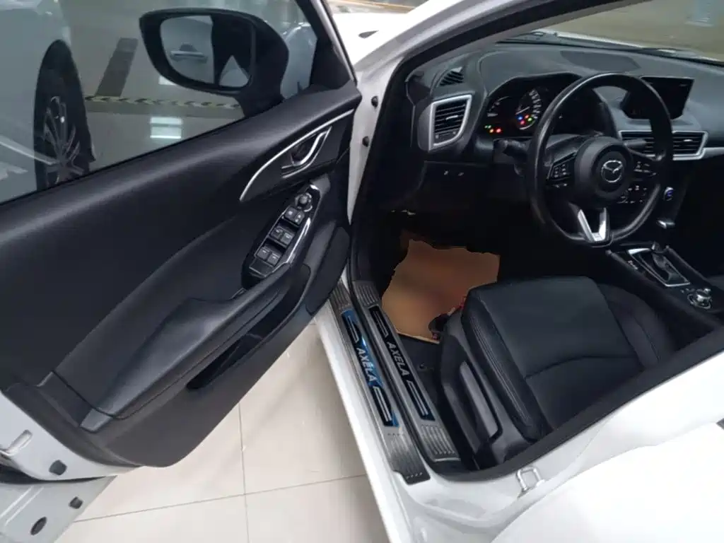 Mazda 3 Angkesela 2019 — фото 16
