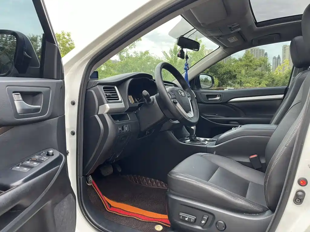 Toyota Highlander 2016 — фото 13