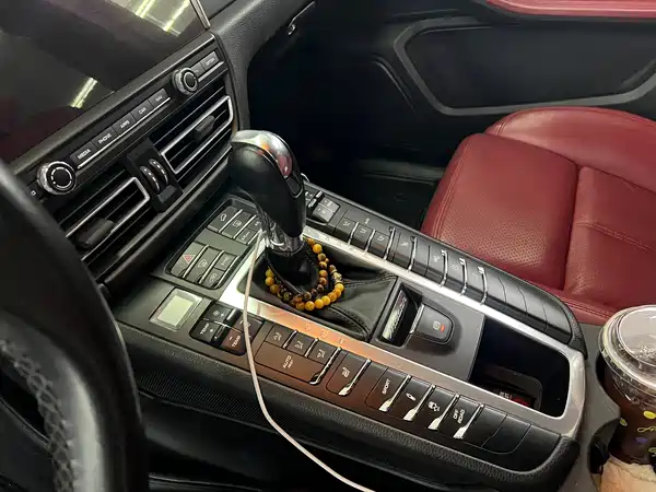 Porsche Macan 2020