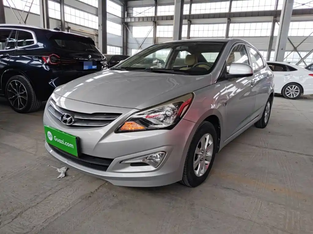 Hyundai Verna 2015